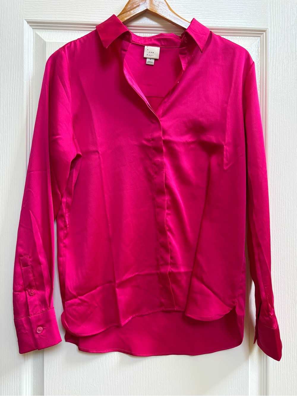 A New Day- Hot Pink Button-Down Collar long sleeve blouse, Sz S, NWOT